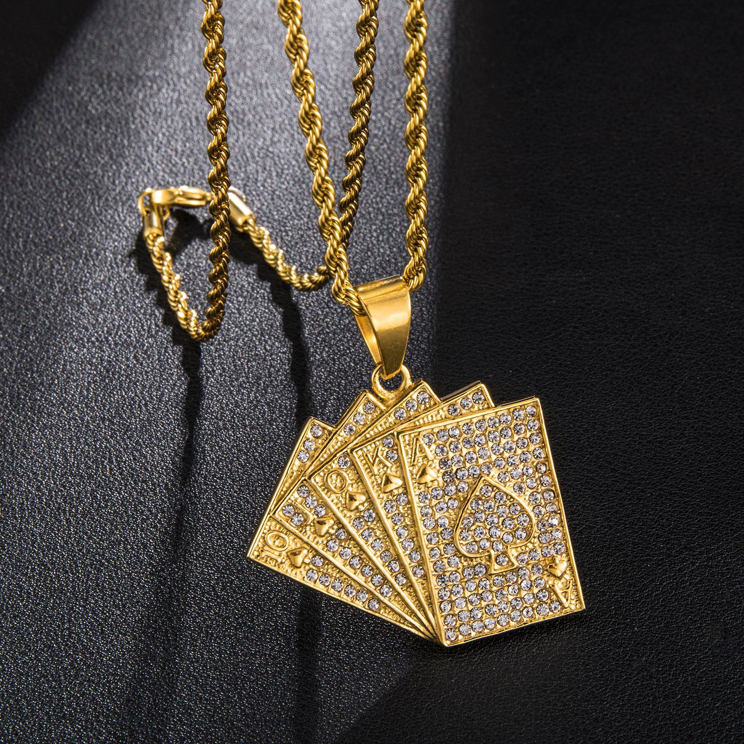 e06806d5 d2e3 4b99 8e00 dc647aa5caae Explosive Hip-hop Full Zircon Gold Playing Card Pendant
