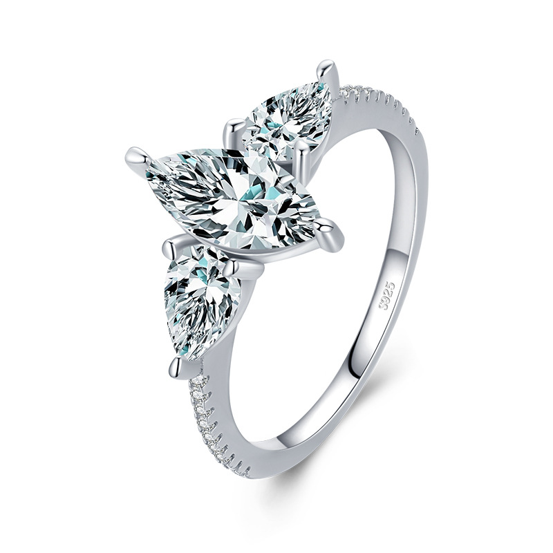 e1c9cb1f 84fb 4876 91f1 8c58cfdb55f2 Fashion S925 Sterling Silver Simulation Diamond Bright Ring