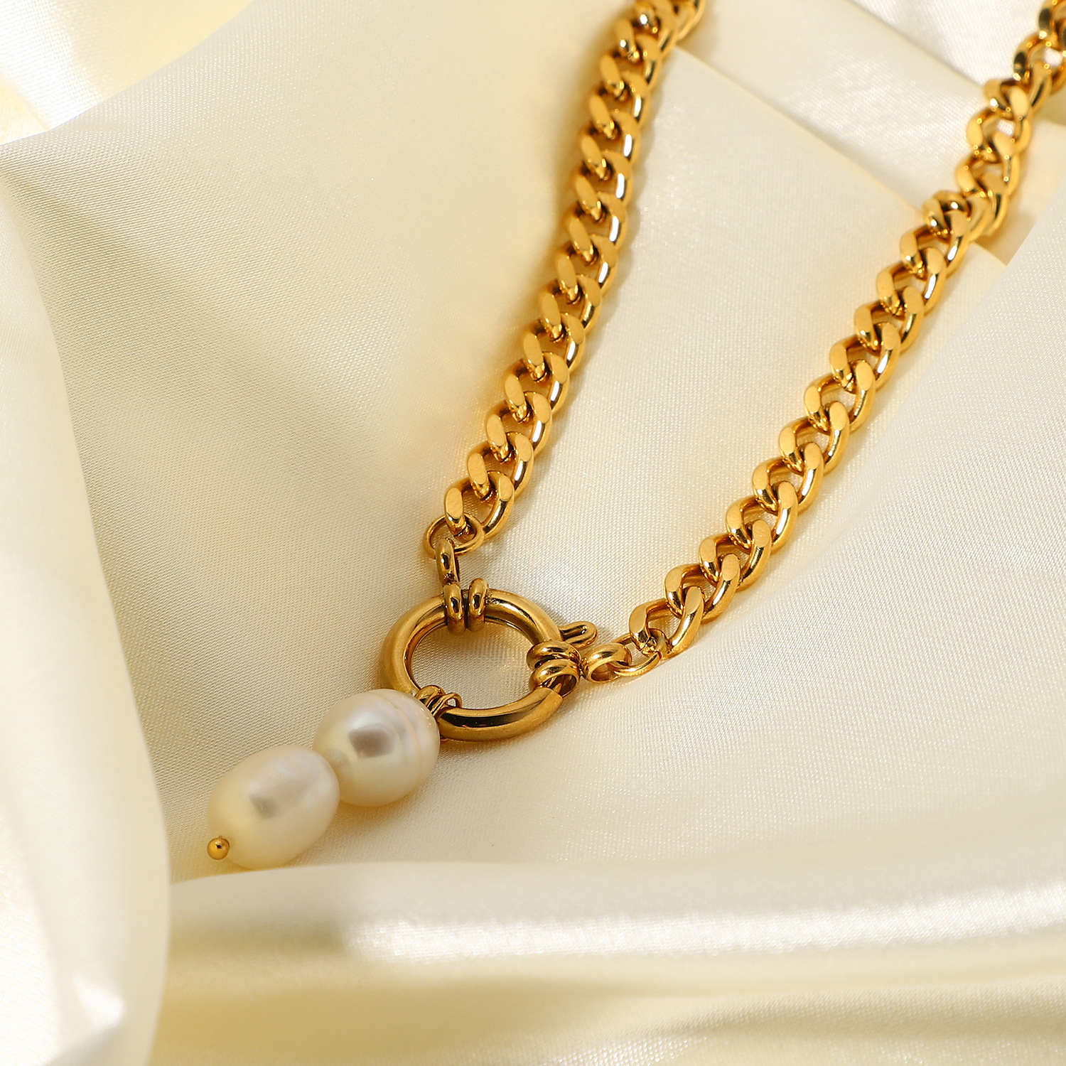 e1ff3646 9957 4f53 b221 f162b422c470 European And American Stainless Steel 18K Gold Two Pearl Pendant Cuban Link Chain Necklace