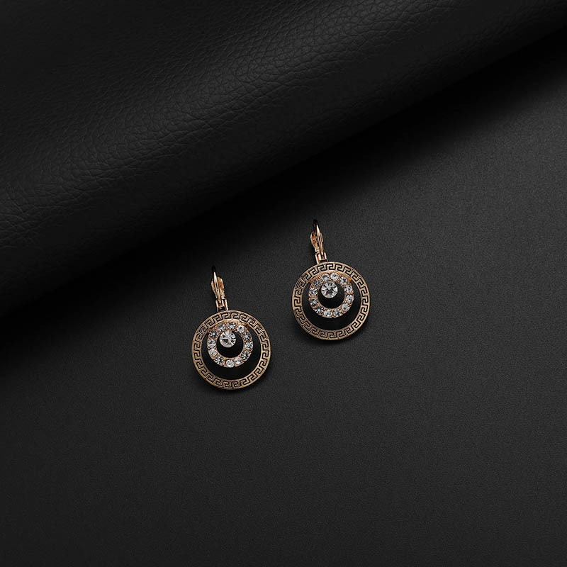 Three-ring Necklace, Two-ring Earrings, European And American Wedding Diamonds 2 e7b8e3bc 7f7f 4179 b730 5283a7244e3b Three-ring Necklace, Two-ring Earrings, European And American Wedding Diamonds