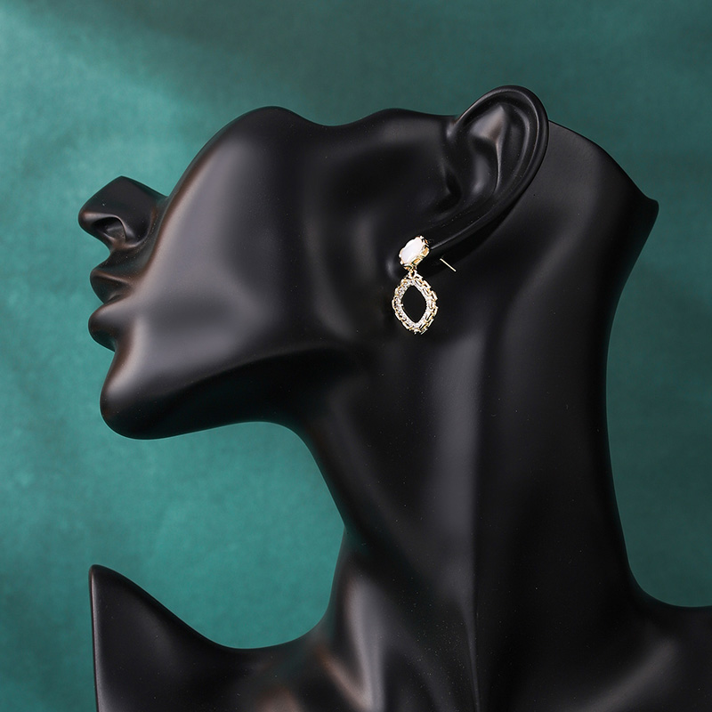 e86a31e4 5a71 42a6 8ad7 ca8040a92f61 New Design High Quality Pearl Earrings