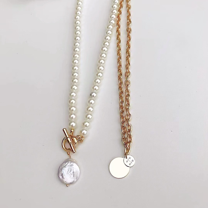 ed396adb f3ec 46ea 92e4 3c4d407ddade French Simple Style OT Buckle Neck Chain Clavicle