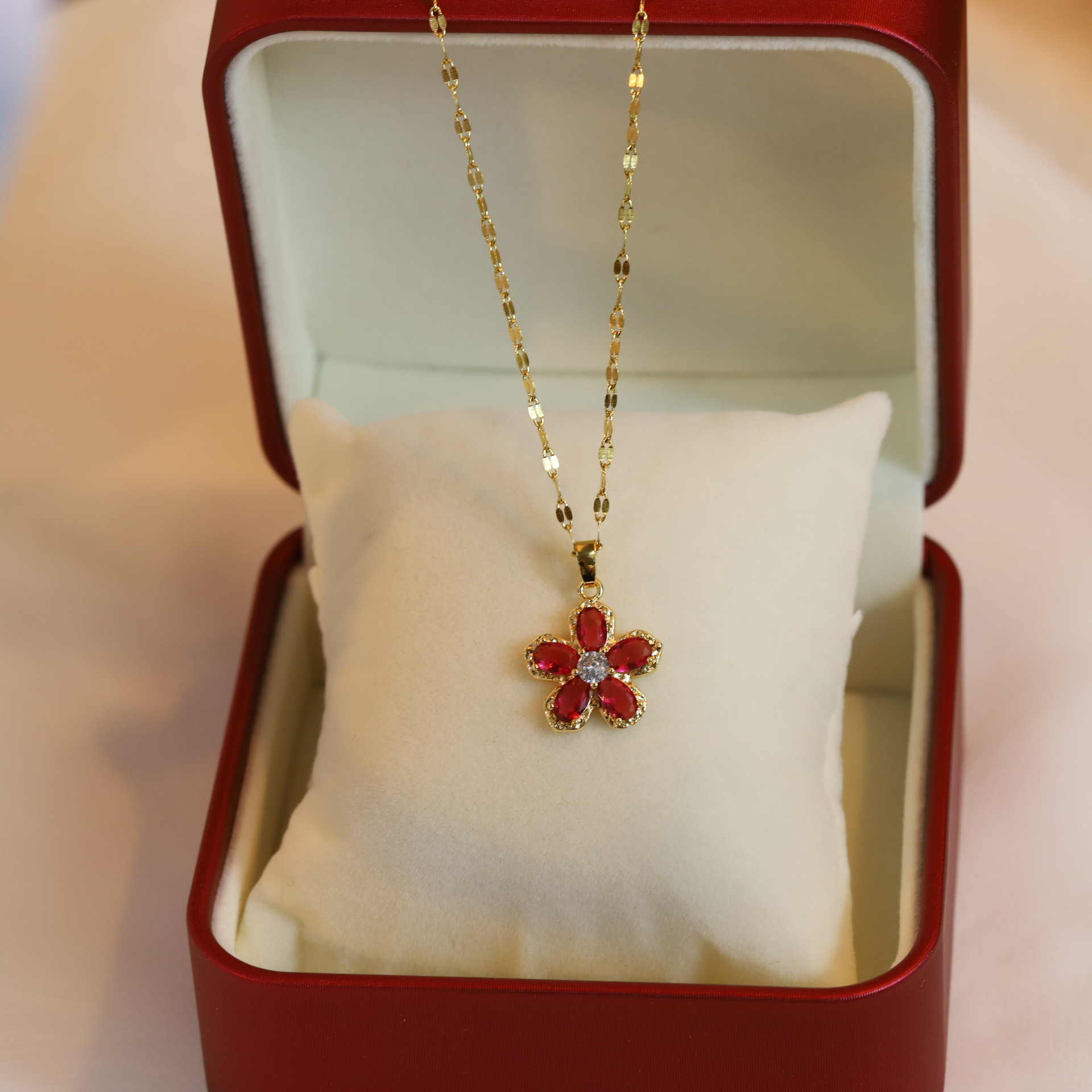 ee8c0c95 247b 45a1 9d65 80704dc0d453 Red Flower Pendant Real Gold Electroplated Necklace