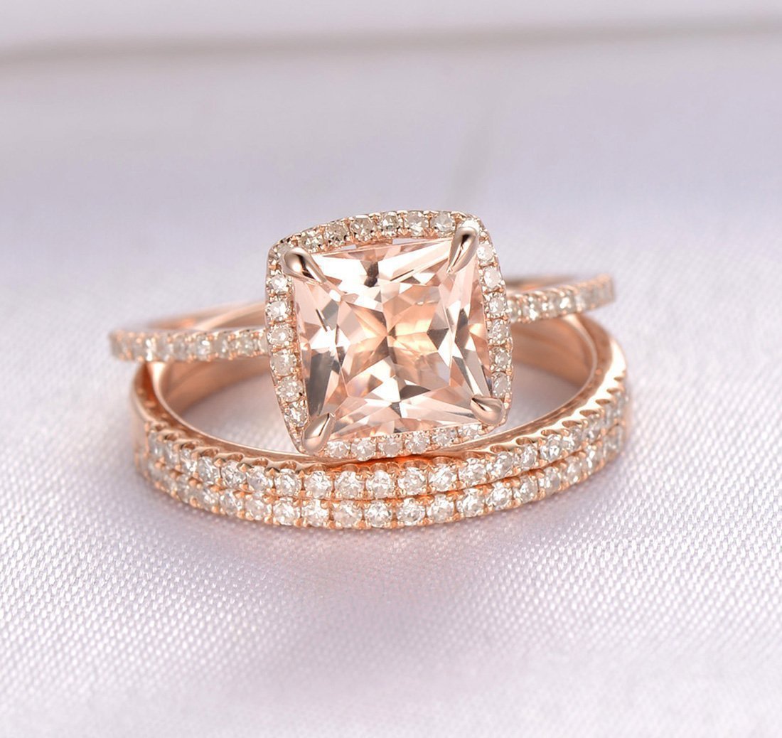 f035503d 3d5e 491e b46c 75a0239cfe94 Ladies Ring Set Exquisite Luxury Square Diamond