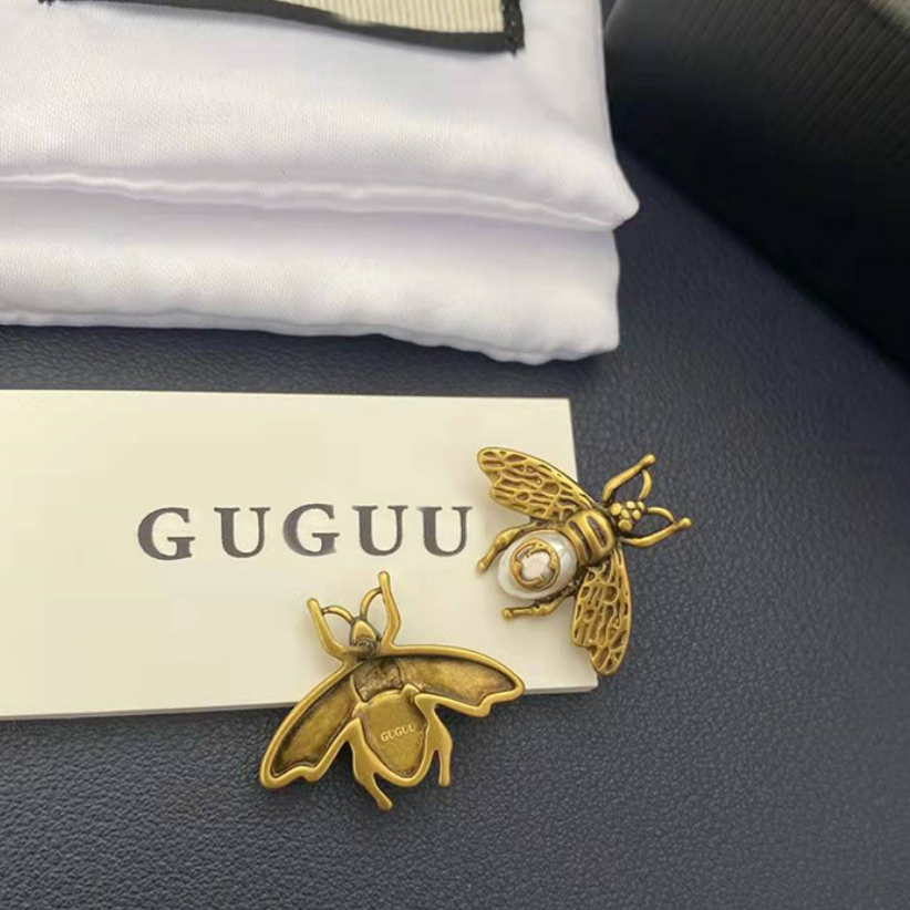 f15c0f45 2d63 4310 8fab 65ed168eb09a Little Bee Ear Studs CD Vintage Gold Brass Earrings Dijia Middle Ancient