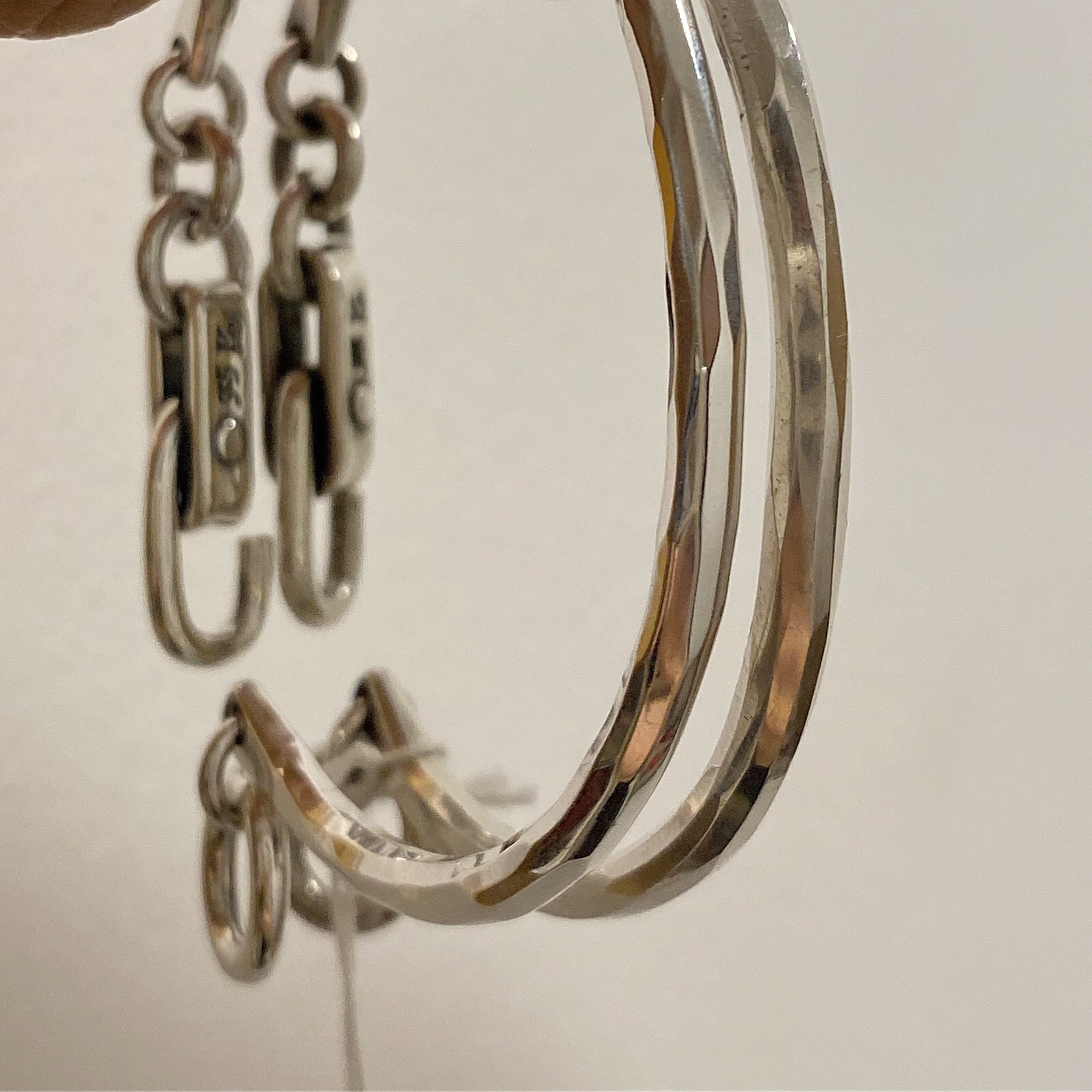 Vintage Distressed Lock Knot Hook Chain Clause Thick Bracelet 1 f1643cd5 d93e 4f34 b859 2fdfafaf6a04 Vintage Distressed Lock Knot Hook Chain Clause Thick Bracelet