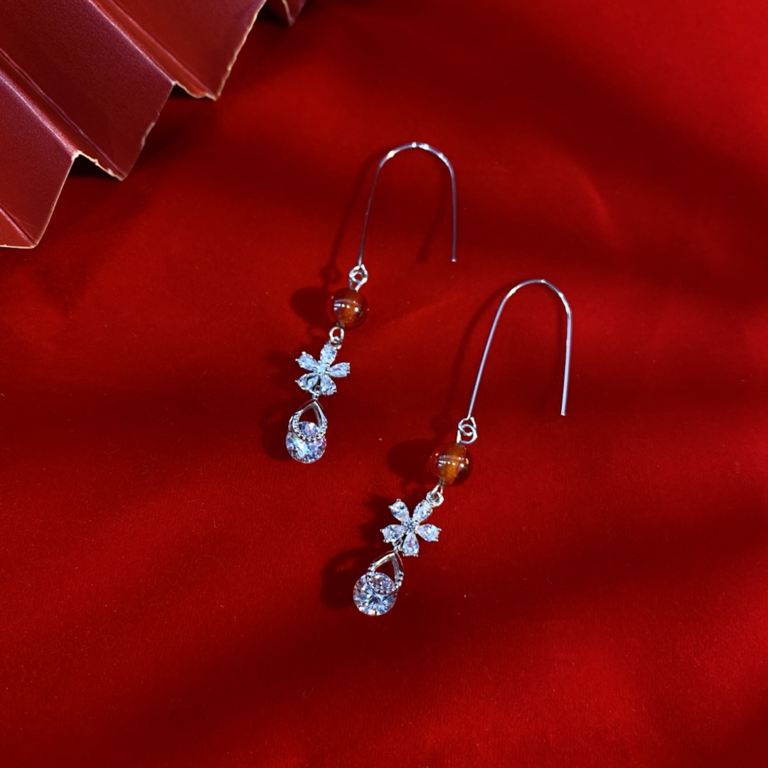 f4d6c4ce 230f 4c8b ad80 f6c645587de4 Fashion Silver Pomegranate Plum Blossom Earrings