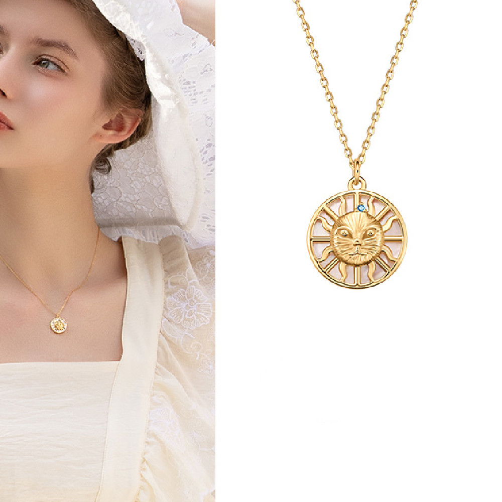 f6fd4dc8 591a 4091 9755 698634d89981 Silver And Gold Coin Clavicle Chain