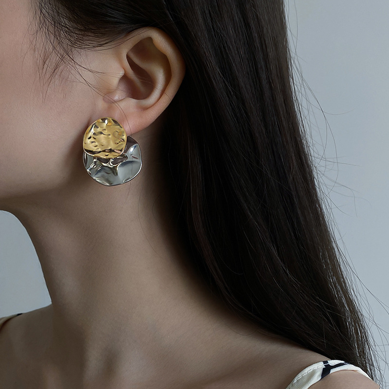 European And American Ins High-end Cold Wind Temperament Earrings 2 f7e8b153 9c5f 47ed 93d0 c6eb70deb85d European And American Ins High-end Cold Wind Temperament Earrings