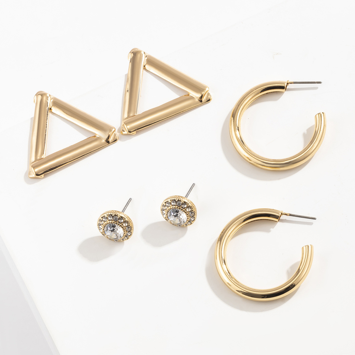 f825fbdc ff3f 462b 873e 5f60ca1794f6 Mix And Match Simple Geometric C-shaped Half Hoop Earrings Set