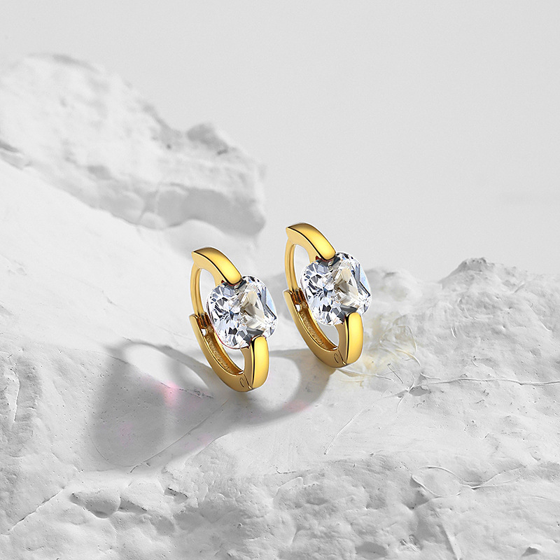 fabdc6ed e3d6 4fde aed2 db5b35959f72 Pure White Fungus Buckle Female Cold Wind Light Luxury Earrings