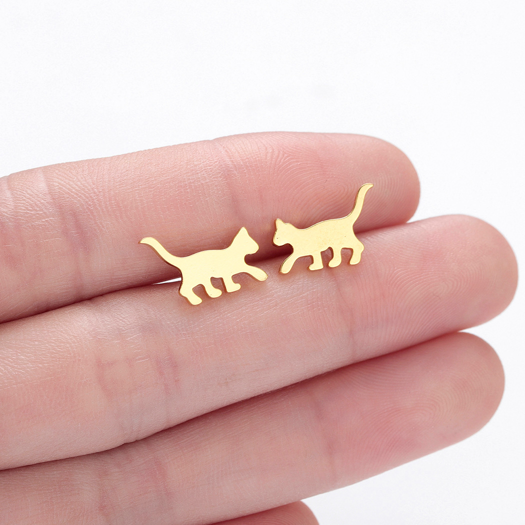 fb0f3d45 9182 4a9c bd31 f6a307758bea Simple And Cute Kitty Colored Gemstone Earrings