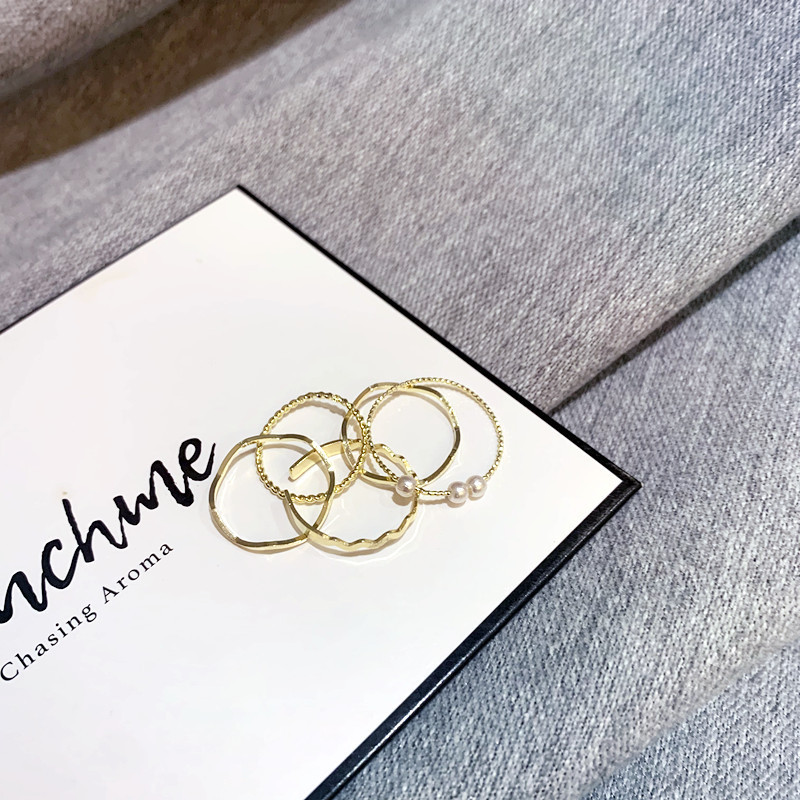 fb42aba8 3954 4154 b129 81fa5b0b2400 Personality Simple Pure Desire Gold Ring