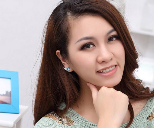 Crystal Angel Wings Super Flashing Gemstone Earrings 5 fdcff10f 2747 4e1d b4c4 e1888213bba6 Crystal Angel Wings Super Flashing Gemstone Earrings