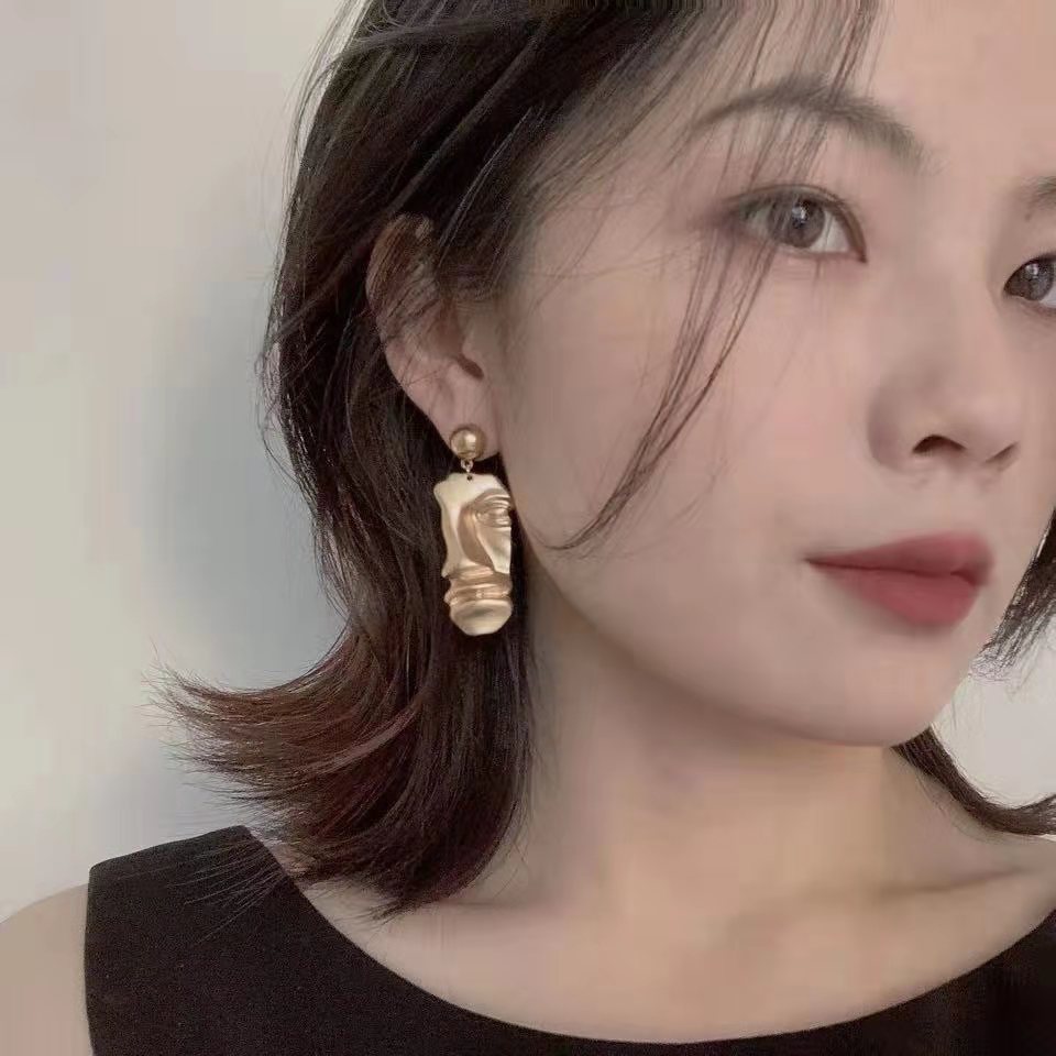 ff82dadd 448c 4605 863b 734c0e93baf4 Punk Style European And American Exaggerated Face Personality Matte Retro Earrings