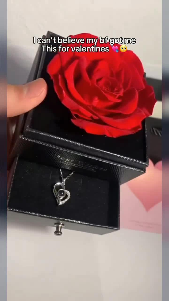 Preserved Flowers whit high-end rose necklace gift box, Mother's  Day,Valentine's Day,Christmas,Thanksgiving,anniversary,romantic surprise  gift for proposing women (Red Flower) - Walmart.com