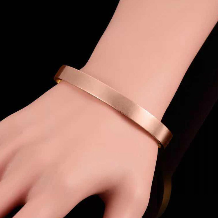 Title 1, Dames magnetische roségouden armband